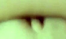 كسها الضيق يتناك بقوة