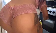 Me Espionou Na Cozinha Vi Tocando Punheta Madrasta Mama Mesmo