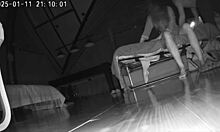 Najlepszy przyjaciel zdradza i pieprzy żonę z spermą w ustach