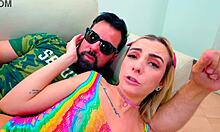 duas loiras priscila e lary fudendo gostoso no cuzinho 😍