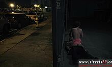 हॉर्नी ब्लॉन्ड सेक्सी युवती 18+ बॉन्डेज में