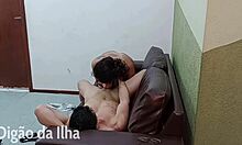 Tell me a sitting and a cumshot on the tasty young girl