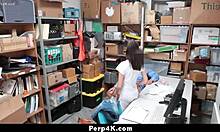 Mall Guard Confronts Suspect Firmly