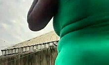 Hot wife with big ass in homemade scene