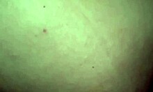 a vadia não se contenta só com b adora arrebentar o rabo numa abobrinha grande e grossa até ficar com a borda do cu frouxa