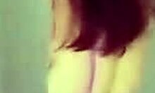 No pensé que la muy puta aceptara follar, la espié en cámara oculta porque me calienta su culo