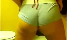 Hot Amateur Blonde Shakes Her Big Ass on Webcam Privately