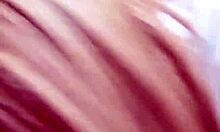 Colegiala rubia venezolana se deja coger en vivo por su novio mientras hace un live de tik tok