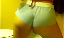 Hot Amateur Blonde Shakes Her Big Ass on Webcam Privately