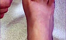 The young latina chats with her followers while displaying her bare feet