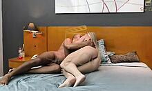 Czy to żona dostaje zniszczoną przez ogromnego czarnego kutasa?