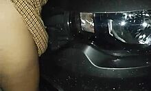 puta latina no se aguanta las ganas y es penetrada en la playa sobre el auto en p�blico mostrando las tetas y el culo