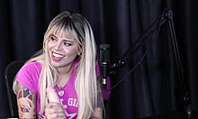 Loira Safada Tira A Roupa Exibe Seus Enormes Peitos Sua Buceta Gostosa E Demonstra Seu Boquete Depois De Falar Que O Seu Dom É Fazer Contato Visual Sexy E Mostrar Sua Espanhola - Gabriella Gushi