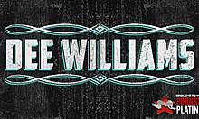 Busty milf eating wet pussy 😋