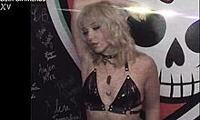 Pierced hottie Venus Rivers spreads legs for creampie.