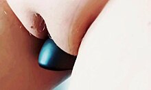 Mature woman flashes colossal cameltoe cunt in close-up exhibitionist tease