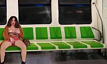seduciendo al mejor amigo de mi esposo con tits flashing en public outdoor train.