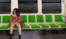 seduciendo al mejor amigo de mi esposo con tits flashing en public outdoor train.