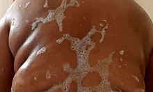 Stayrichgirl enjoys bath time update