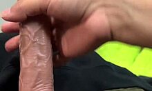 Η Astarioth σε βασανίζει με ballbusting femdom squirt