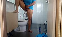 esta empleada dom�stica sabe c�mo conservar su trabajo masturbating dildo in kitchen pov