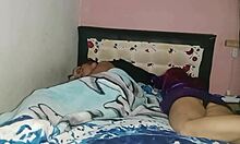 me follo a mi madrastra de tetas grandes naturales culo grande cuando mi padrastro la deja sola