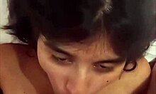 > < me encanta que me vean chupandole la pija a mi novio