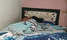 me follo a mi madrastra de tetas grandes naturales culo grande cuando mi padrastro la deja sola