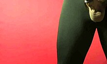 Watch This Seductive Strip Tease Performance Full Of Sensuality And Provocation!