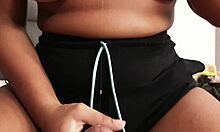 Mishell Le Enseña A Follar A Este Joven Chico Virgen!