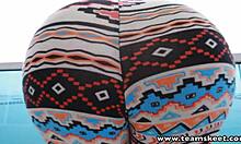 Plump butt babe gets cumshot after hardcore handjob