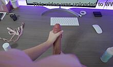 น้องสาวต่างแม่ฟุต้าจับควยใหญ่และพุ่งน้ำเงี่ยนใส่เต้านมฟรี!