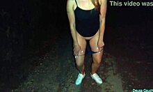 casada ficou pelada na rua e deu o cu pro estranho no mato