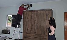 seduzir o nerde da internet rebolei gostoso no pau dele que ele nao resistiu e gozou antes de socar no meu cu mas o fogo nao acabou e ele cavalgou no meu cu mim dando outra gozada cremosa 😈🔥