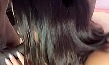 Fodendo a vizinha casada sem camisinha enquanto o marido corno está no trabalho com pov interracial