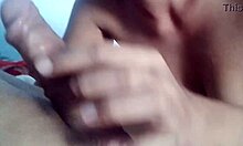 น้ำพุ่งเข้าปากคุณหมอคนสวยอมควยอย่างเสียว