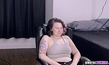 Ryder lets him fuck her legs during photoshoot behind scenes.