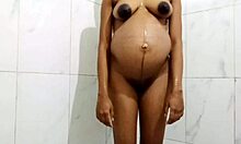 I want my pregnant stepmom to take it in the ass while bathing