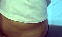 Entro in casa della mia amante e la scopo mentre parla al telefono con una sua amica