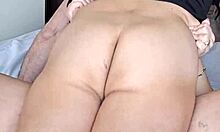 Entro in casa della mia amante e la scopo mentre parla al telefono con una sua amica