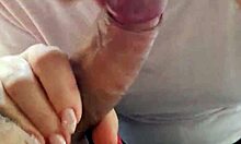 Entro in casa della mia amante e la scopo mentre parla al telefono con una sua amica