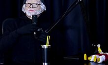 did she do a sensual stripper showing tits after denying trans suggestions?