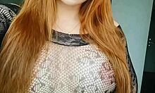 HOT MILF SHOWS HER BIG PUSSY CLOSE-UP