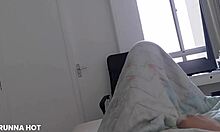 Enfiando um consolo na bucetinha melada deitada na cama ao acordar