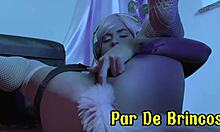 She likes to play with her pussy using an anal plug