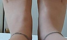 feet in pantyhose looking for lover