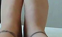 feet in pantyhose looking for lover
