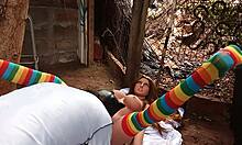 Leitinho na buceta da amiga sex toy