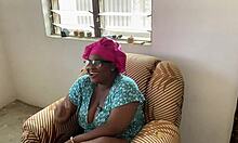 Chatting With Mummy About Satisfying Her Pussy On Bed