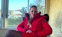 Aurbeaureal Belle Blonde Veut Deux Bonnes Bites